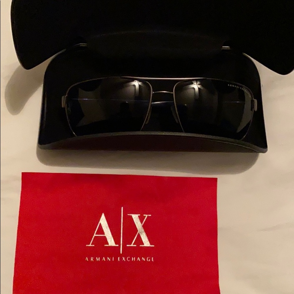 Sunglasses - Picture 3 of 6